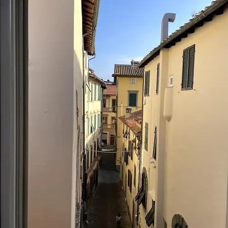 Artist Refuge In Centre * Lucca